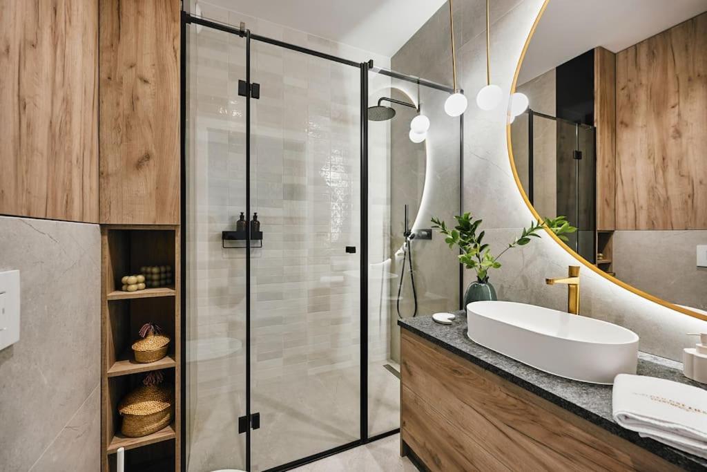 Golden Dreams Luxury Apartments 103 クラクフ エクステリア 写真