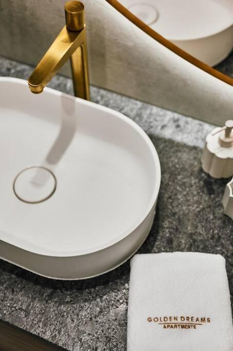 Golden Dreams Luxury Apartments 103 クラクフ エクステリア 写真
